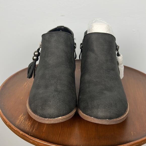 Brinley Co Kizzy women’s black ankle bootie size 6.5 new in box - Picture 3 of 6